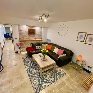 2 Bedroom Cottage Gloucester City Center Holiday home Gloucester