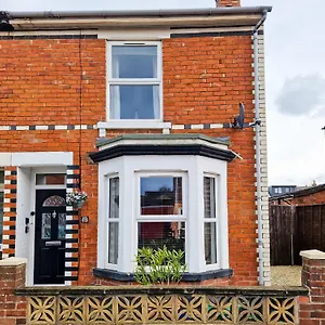 Tudor Delightful House By Staystaycations Holiday home Gloucester